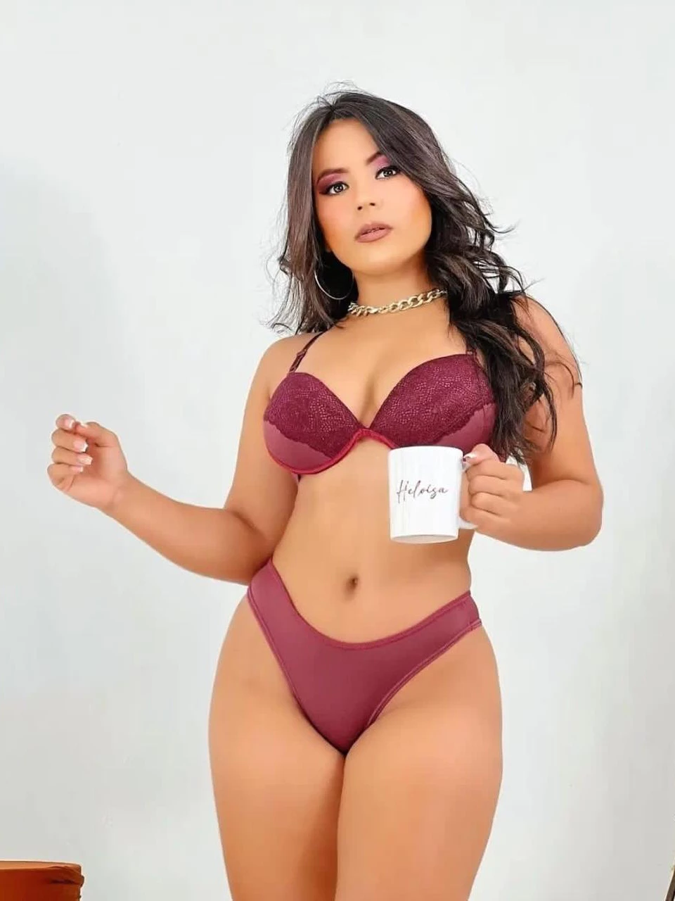 Kit com 5 conjuntos de lingerie calcinha e sutiã com detalhes em Renda Em promoção